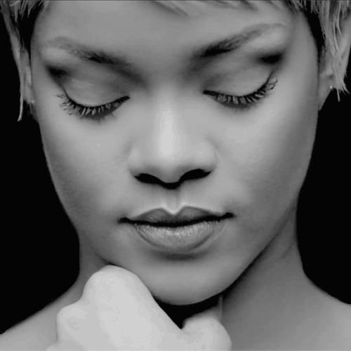 Rihanna gifs!