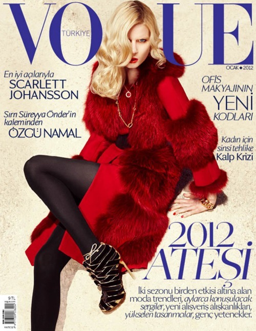glam-val:

Elsa Sylvan in Vogue Turkey January 2012
