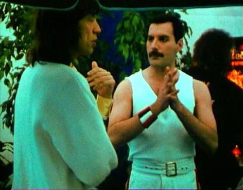 famouswithfamous:

Mick Jagger and Freddie Mercury
