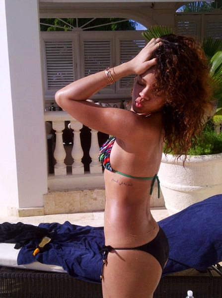 Rihanna in Barbados December 29 2011 24 Enchanted reblog 