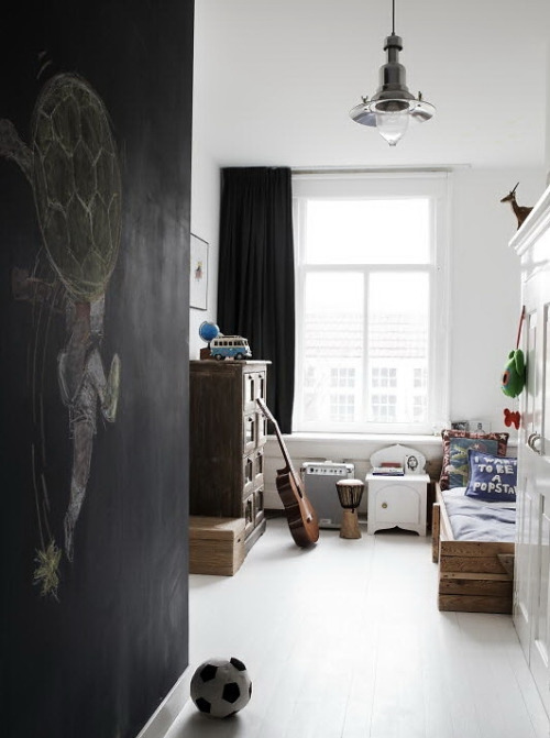 myidealhome:

the perfect room for a kid (via Nordic Bliss)




