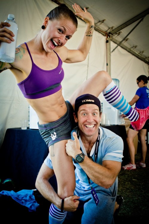 blondeanomaly:

2fit-2quit:

Kenny Kane and Christmas Abbott

Aww I love her
