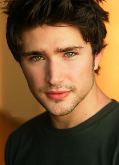ACTORS LOOKING SCRUFFY Matt Dallas i surrender to your Gorgeousness