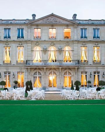 wedding reception in Paris makes me think of the Great Gatsby