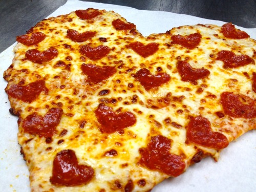 food heart pizza Valentine's Day Domino's heart shaped pizza ...