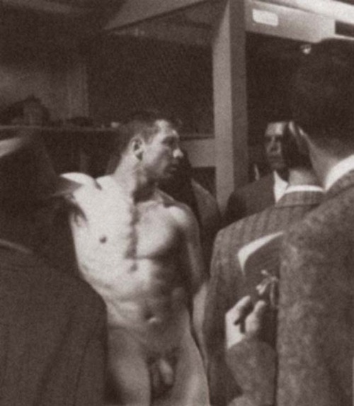 Rare fullfrontal nude candid of Mickey Mantle Posted 1 month ago 26 notes