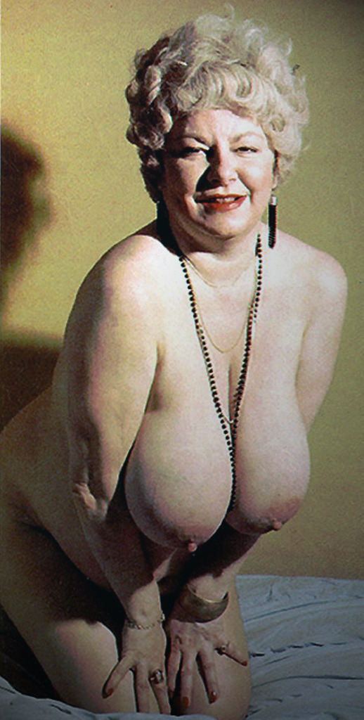Granny big tits Linda Farnham 8
