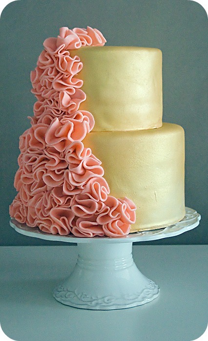 singlebride Lovely peach and gold wedding cake