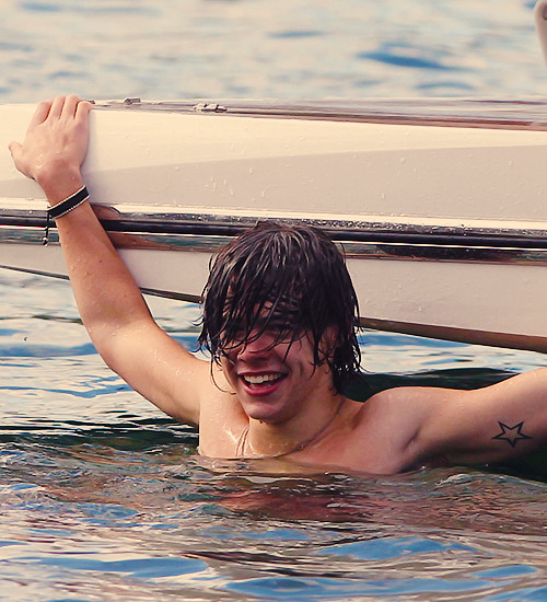  Harry STyles Harry Styles naked Harry Styles swimming Loading