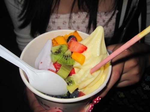 yutopia frozen yogurt ;) Submitted by itsjdawg