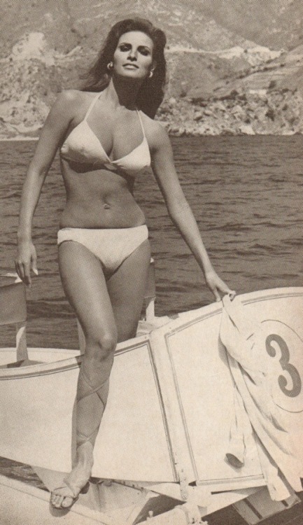 Эротические фотошедевры 1950-х Raquel Welch