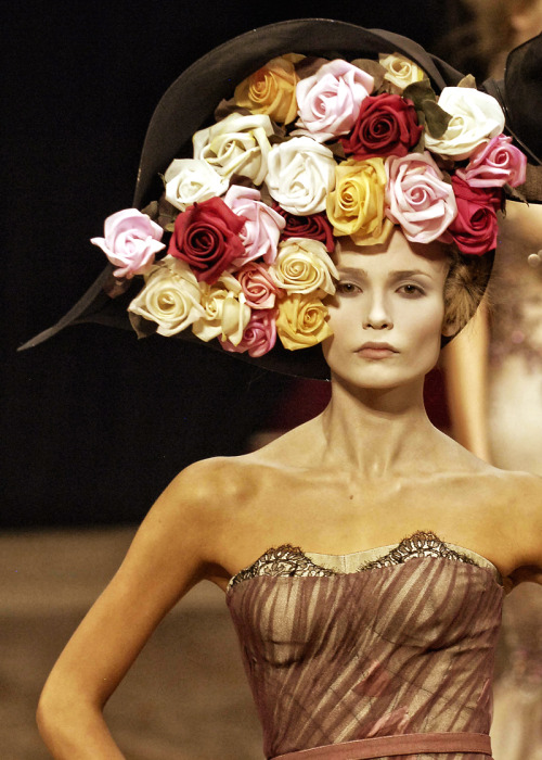 Photo of the Day Alexander McQueen Spring/Summer 2007 Ready To Wear ...