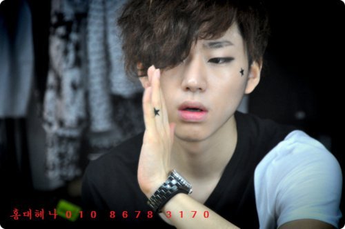 Zico lookin really y here ;D I love his nose…and his lips~