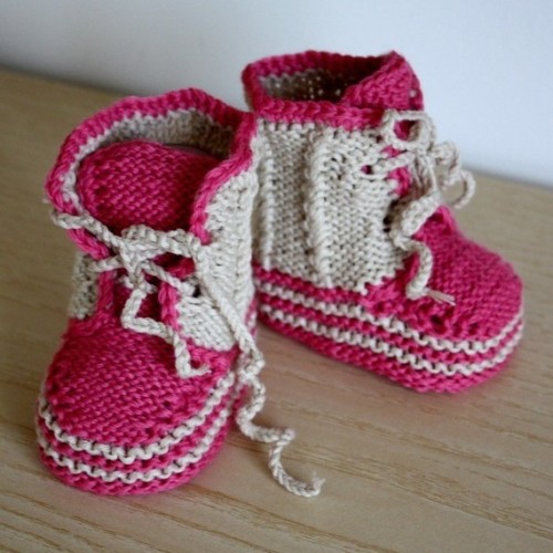 Baby booties knitting pattern | BabyCenter