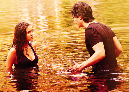 Damon and Elena, still from The Hybrid(3.02) 
