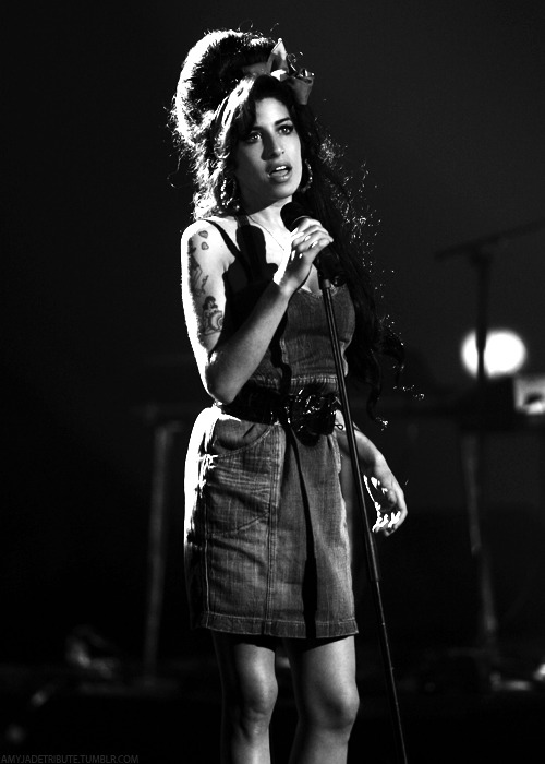 Amy Pic Posting for Fun! #2 - Page 617 - Anything Amy - Amy Winehouse Forum
