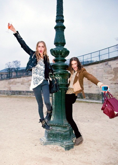 Streetstyle: Andie Arthur &amp; Cara Deleingne after Sonia Rykiel FW12.13 Their both so cute, and I LOVE Cara&#8217;s boots. 